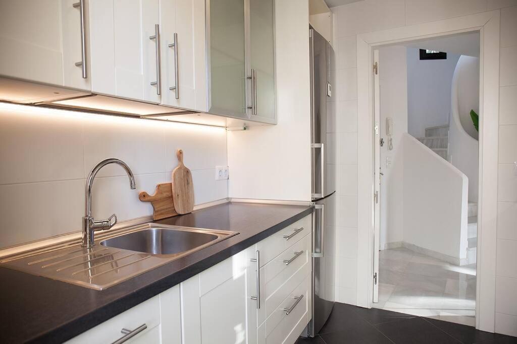마르베야 Superb Townhouse In Golden Mile 아파트 외부 사진