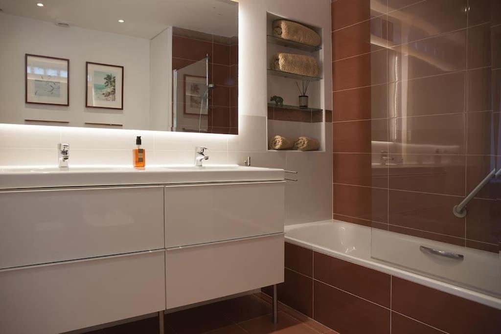 마르베야 Superb Townhouse In Golden Mile 아파트 외부 사진